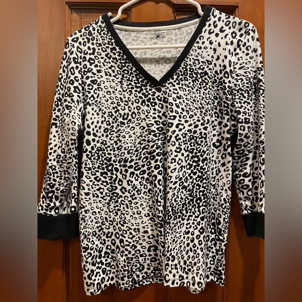 Leopard V-Neck Sweater~Jones New York